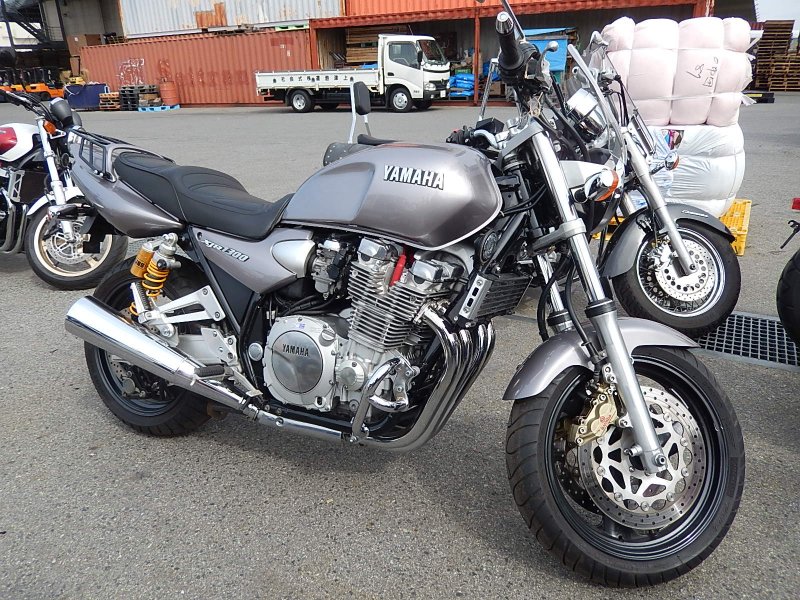 Yamaha XJR 1300