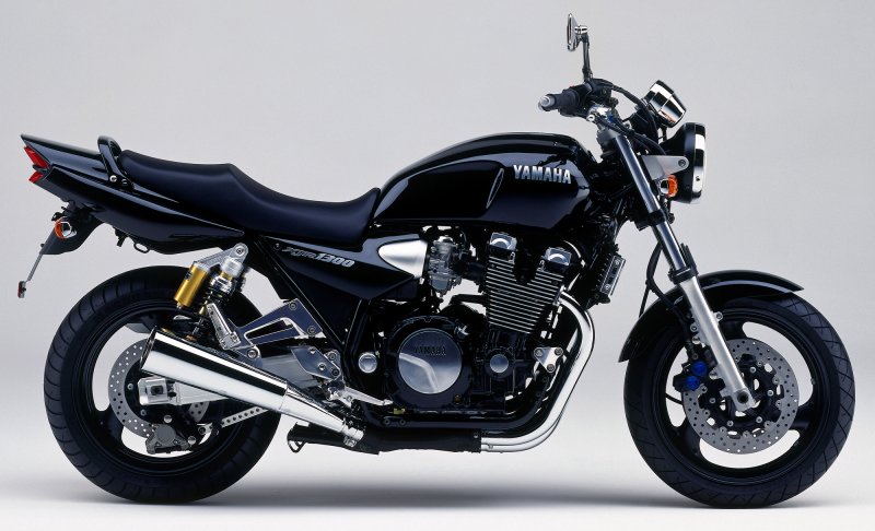 Yamaha XJR 1300 2000