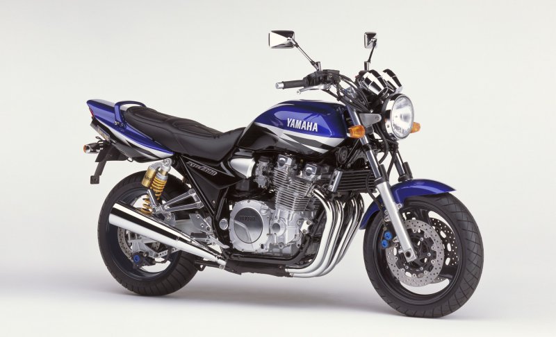 Ямаха XJR 1300