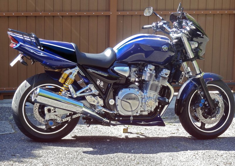 Мотоцикл Ямаха XJR 1300