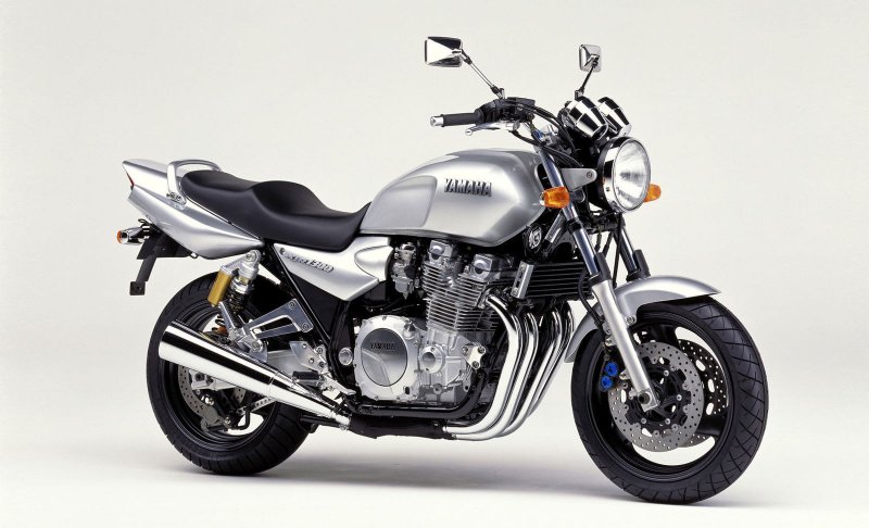 Yamaha XJR 1300 2000