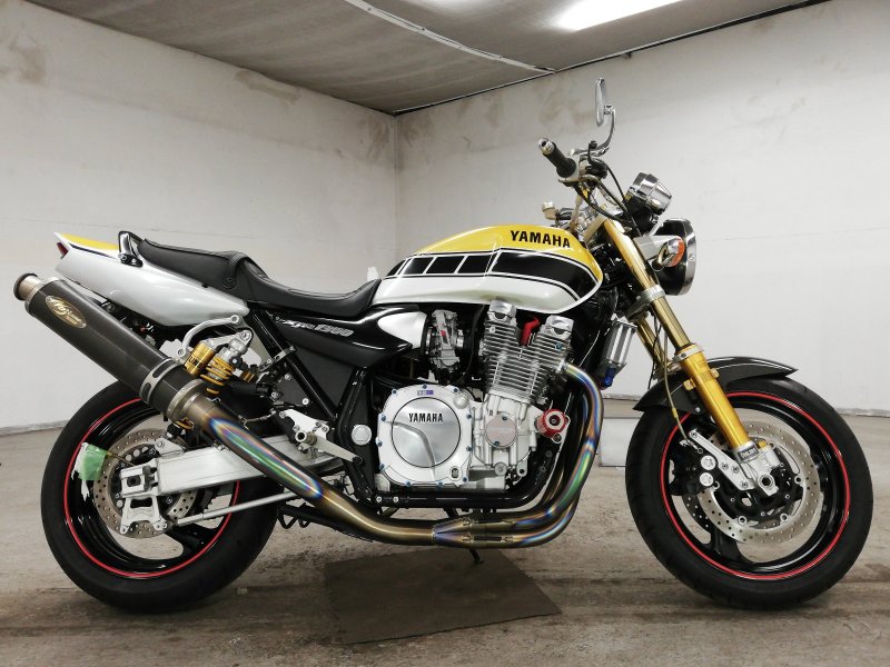 Yamaha XJR 300 2000