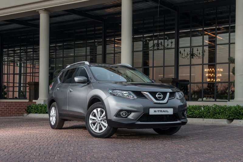 Nissan x-Trail se серый металлик