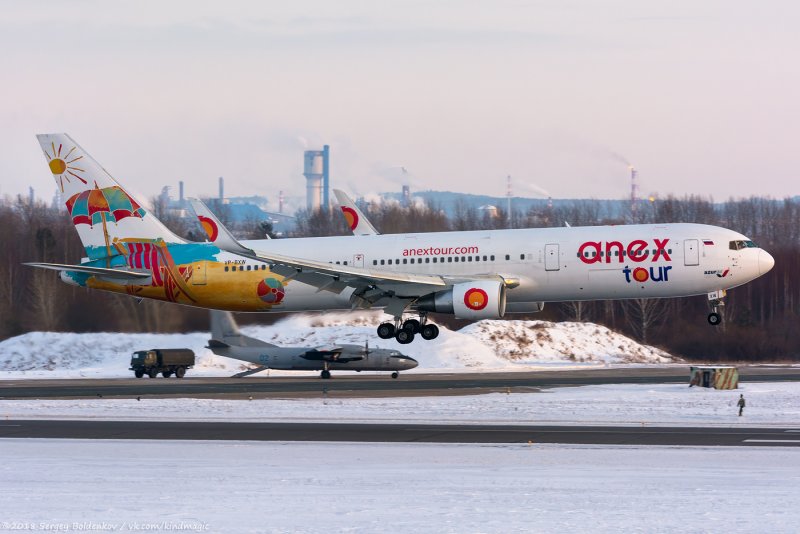 Самолет anextour