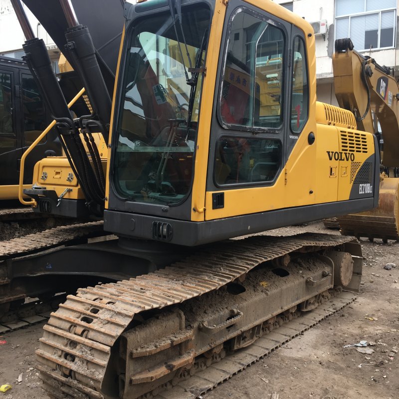Экскаватор Volvo ec380dl с гидромолотом