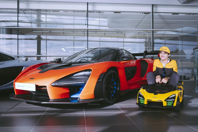 Спорткар MCLAREN Senna