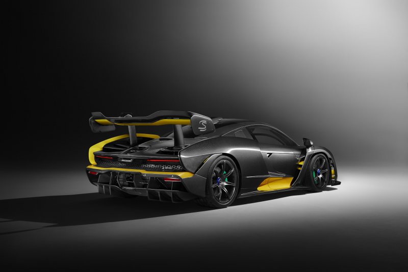 2018 MCLAREN Senna