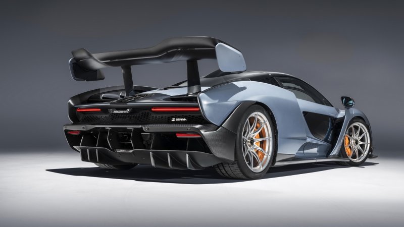 MCLAREN Senna p15