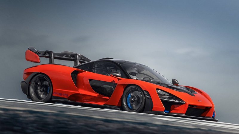 Машина MCLAREN Senna