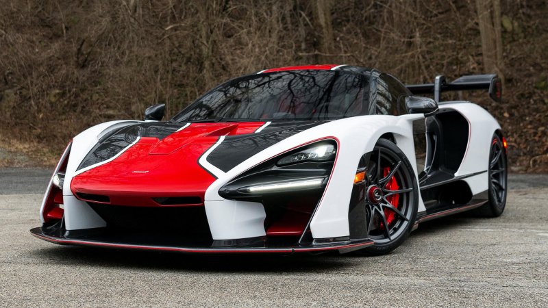 MCLAREN Senna p15