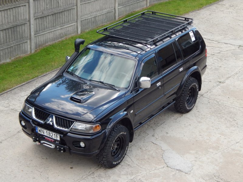 Mitsubishi Pajero Sport 1