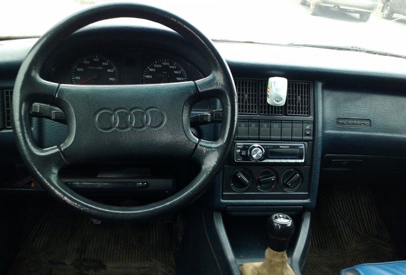 Салон Ауди 80 в 3