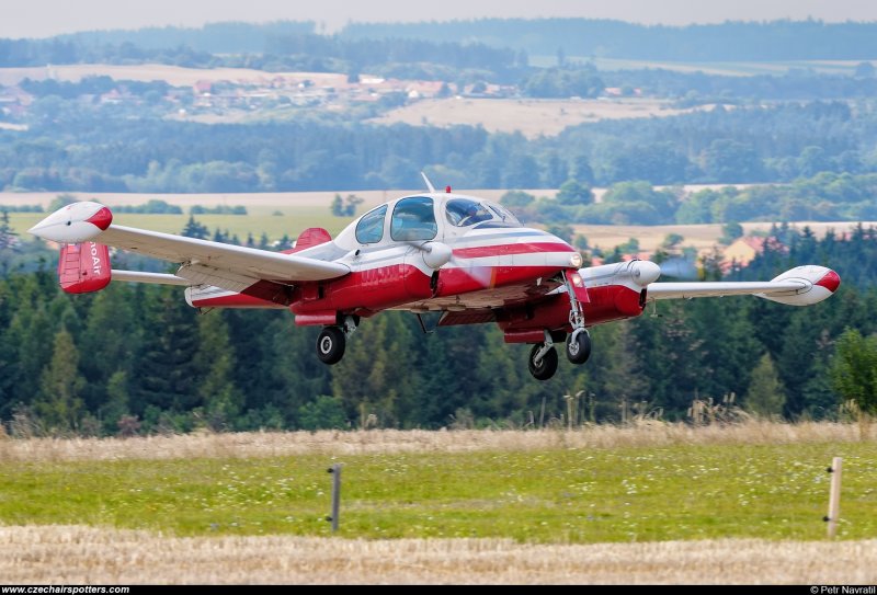Самолёт Морава l200