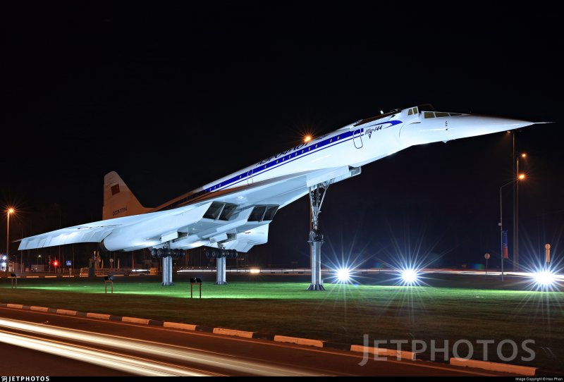 Ту 144 ll