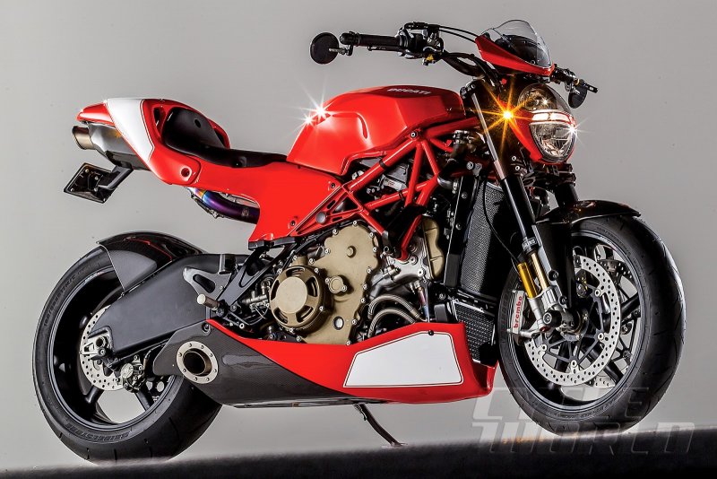 Мотоцикл американский Ducati