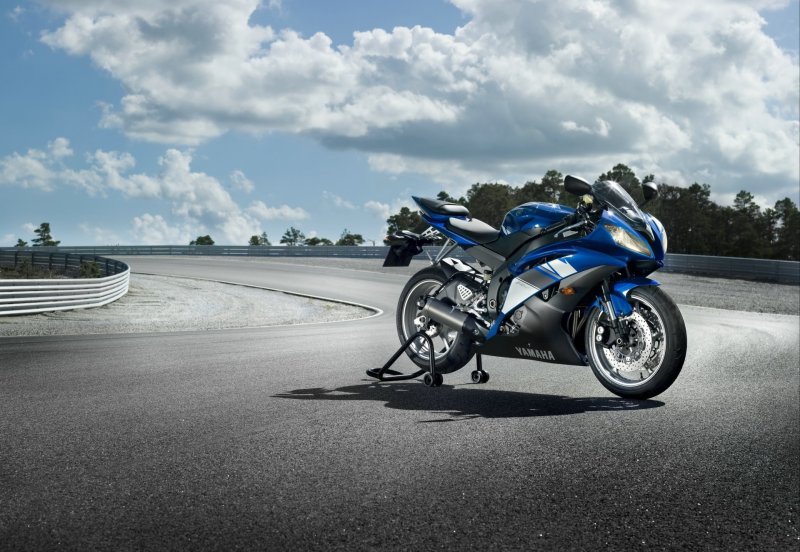Yamaha r6 2021