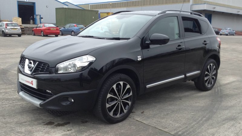 Nissan Qashqai черный 2010-2013
