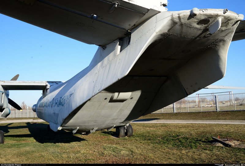 АН 26 грузовой