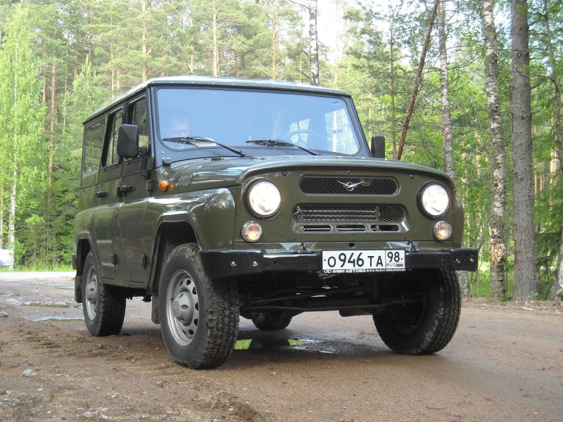 Машина УАЗ 469