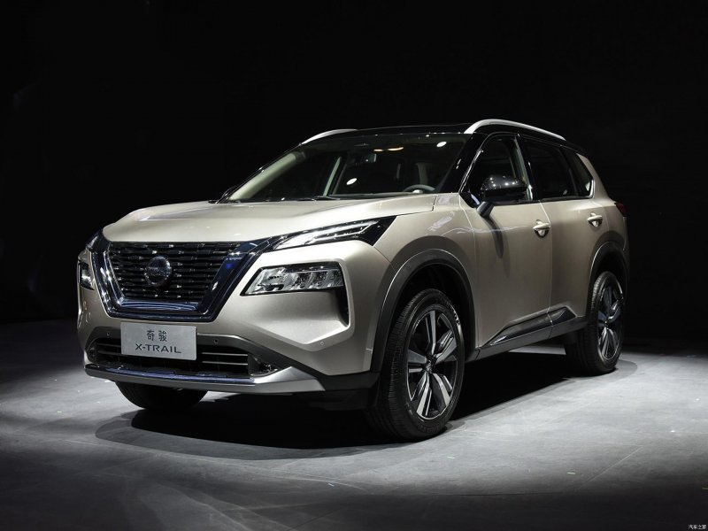 Nissan x-Trail оливковый
