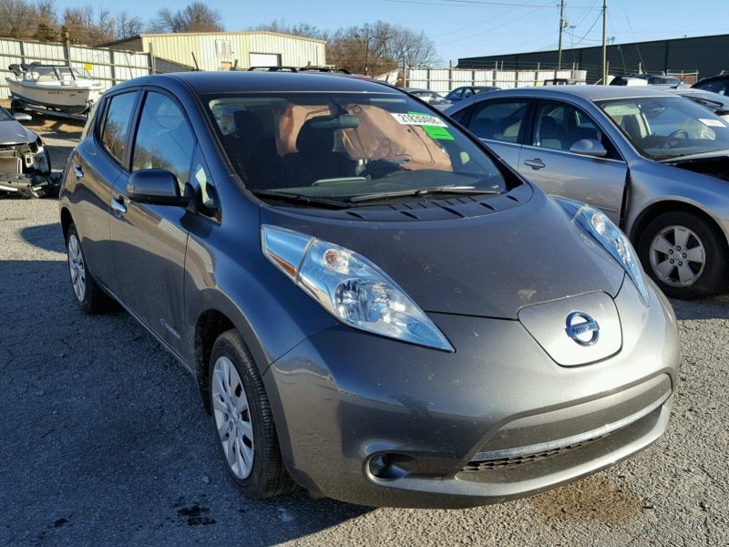 Nissan Leaf s 2017s
