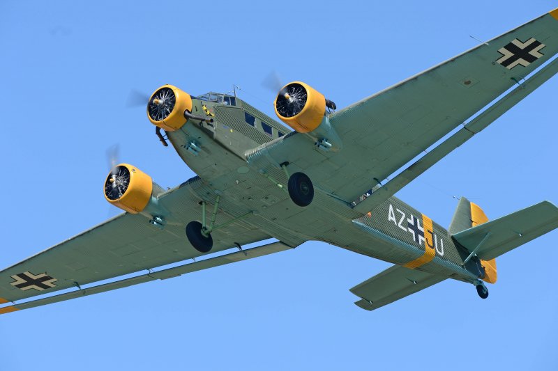 Junkers ju 52 военно-транспортные самолёты