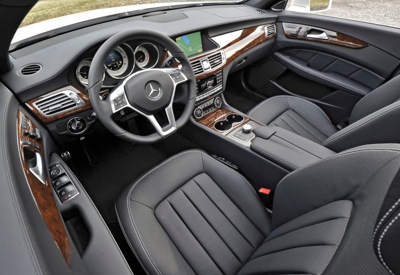 Mercedes-Benz CLS 550 салон