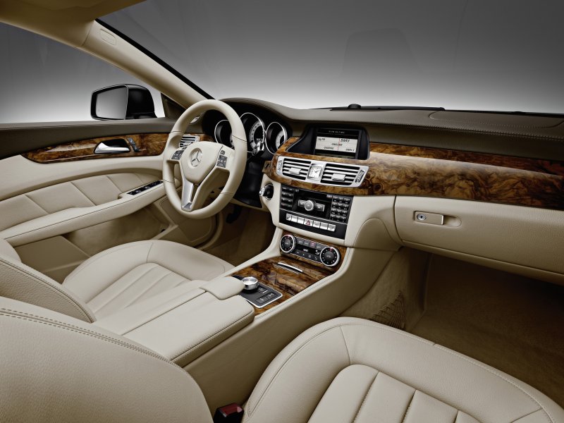 Mercedes Benz CLS салон