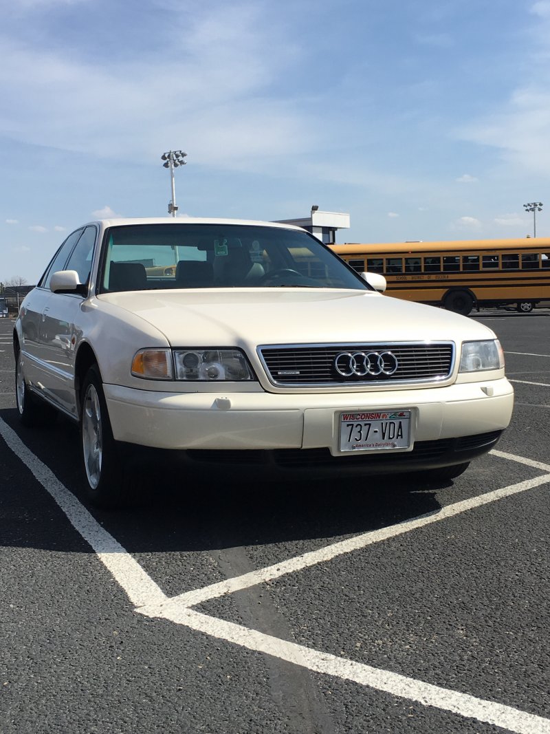 Audi a4 1999 год