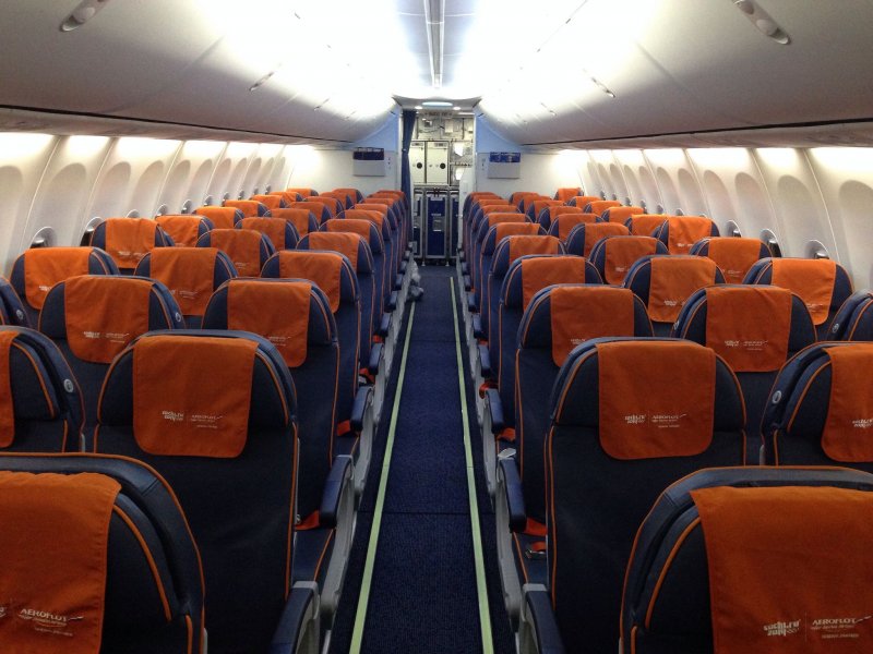 Boeing 737-800 салон