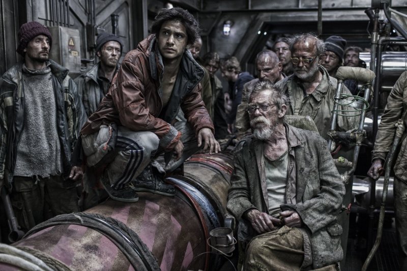 Сквозь снег (Пон Джун-Хо, 2013)