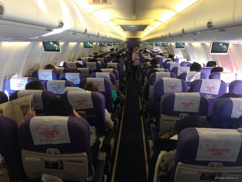 Салон самолёта Боинг 737-800