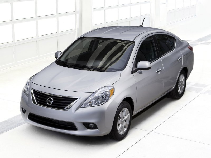 Nissan Sunny 2011