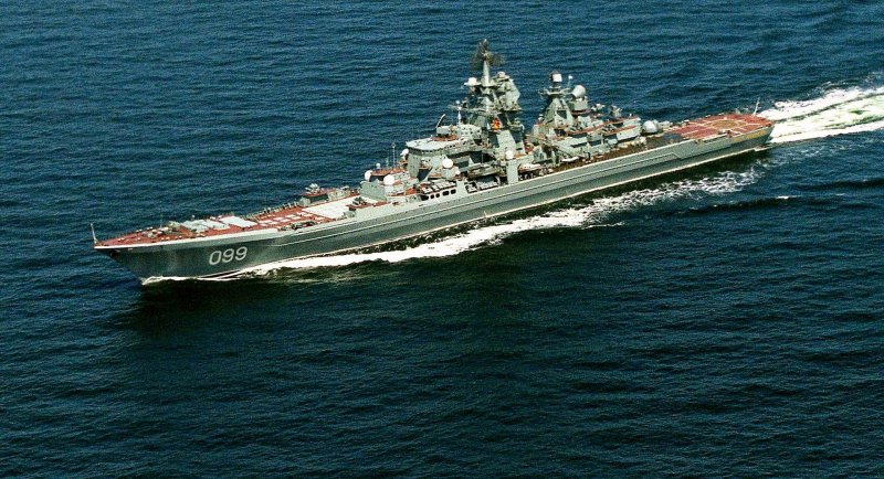 Корабль Северного флота Петр Великий
