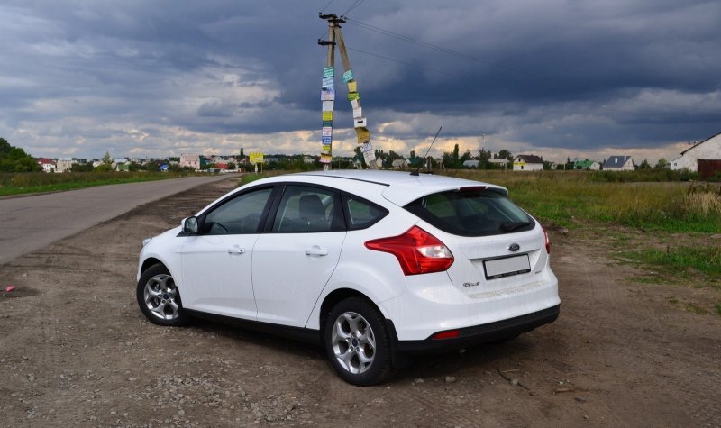 Ford Focus 3 Hatchback белый