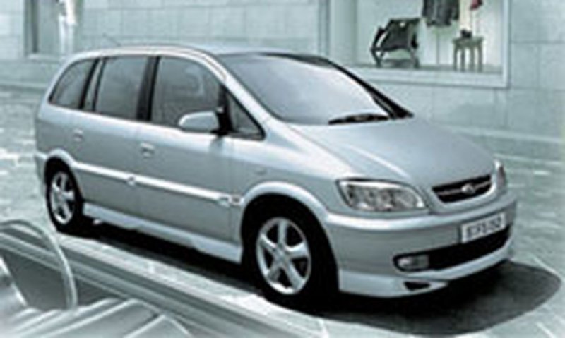 Минивэн Субару Травик