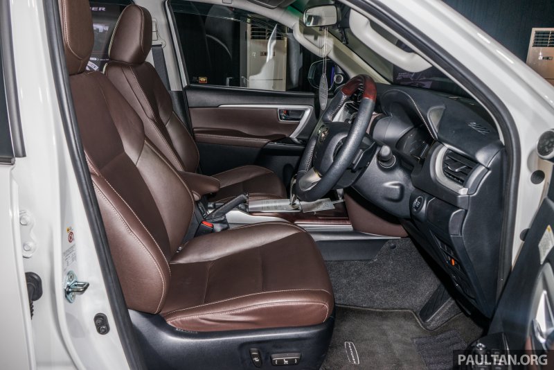 Toyota Fortuner 2.7 салон