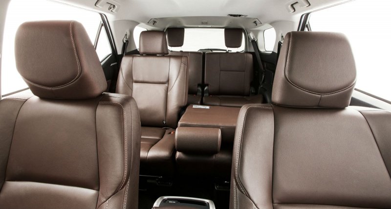 Toyota Fortuner 2016 салон