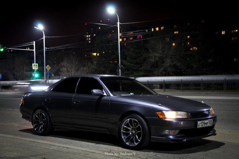 Toyota Mark 2 90 черный