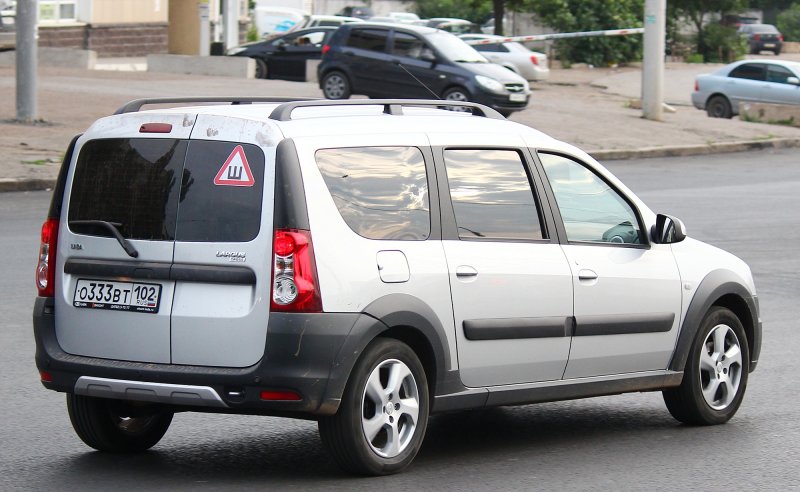Lada Largus 6