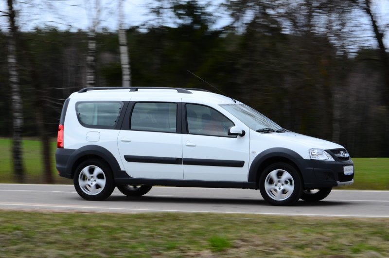 Lada Largus Cross 1