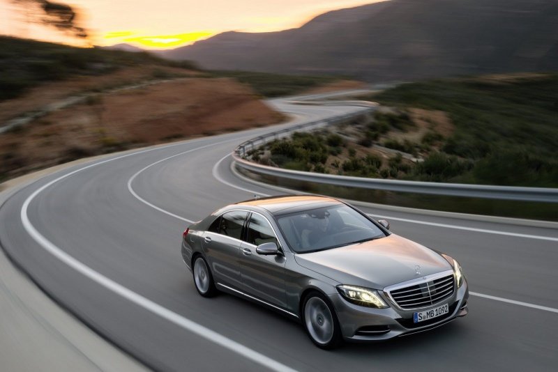 Мерседес-Бенц седан s-class