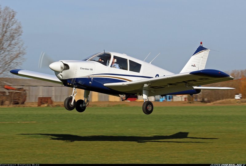 Piper pa-28-180 Cherokee