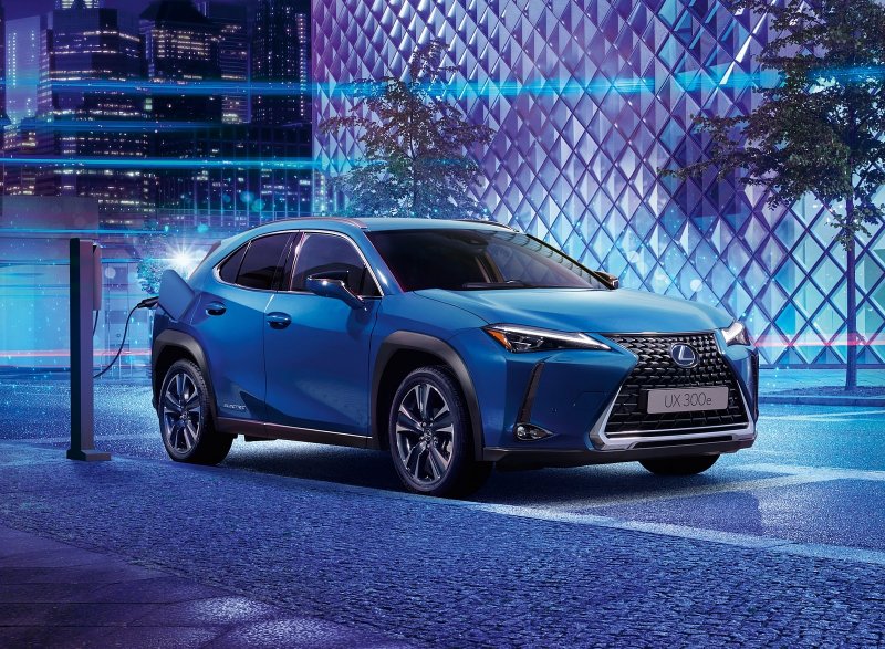 Lexus UX 300e 2021