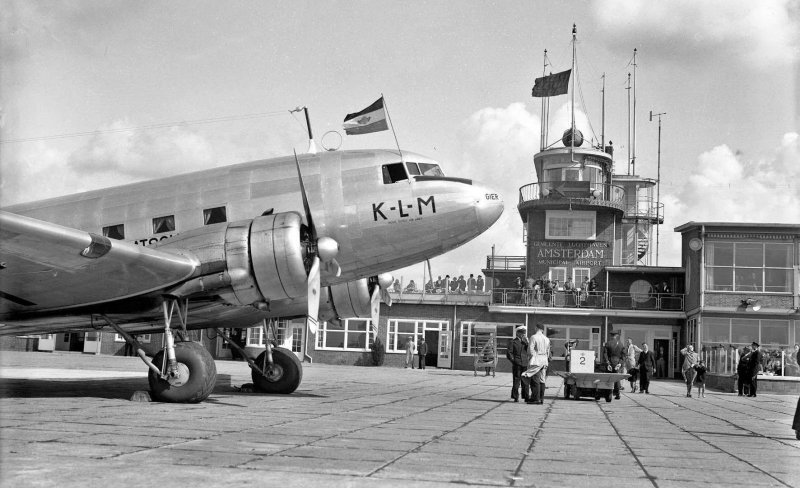 Douglas DC-3 Dakota