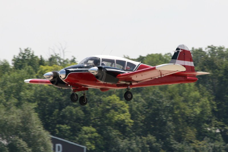 Apache Гражданский легкий самолёт