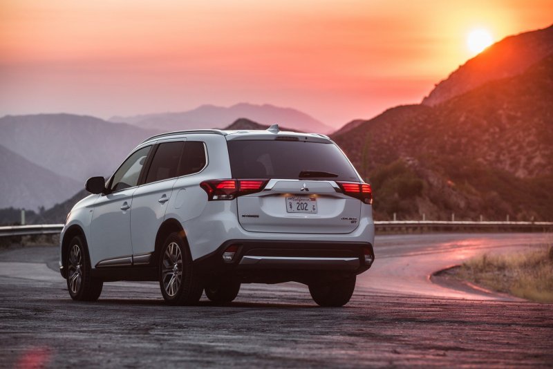 Mitsubishi Outlander gt 2021