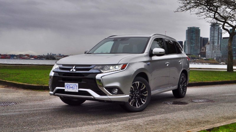 Mitsubishi Outlander 2013