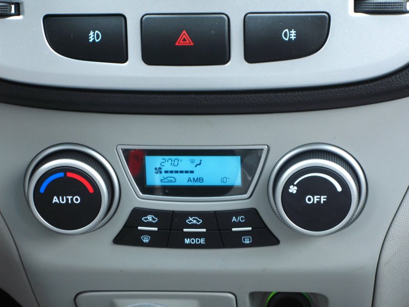 Tagaz Vega с102