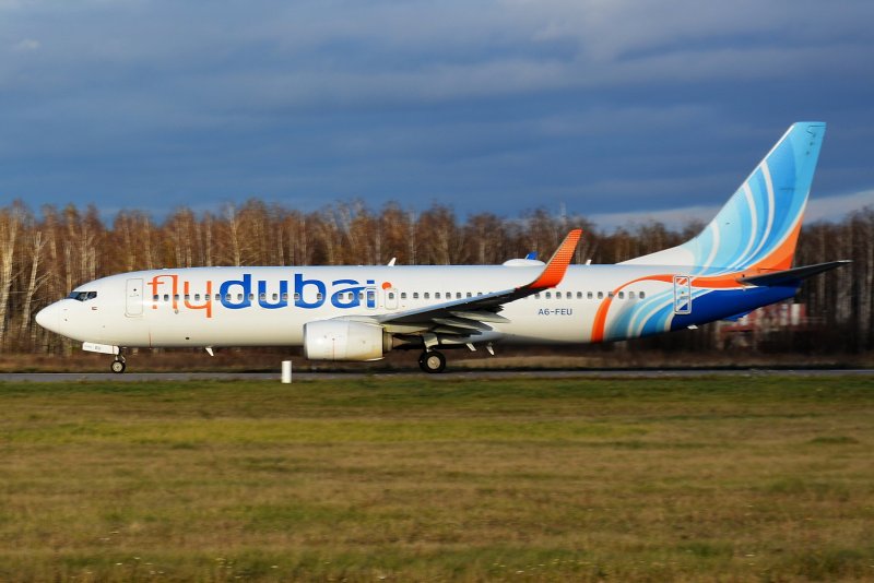 CRJ-200 vs Boeing 737-800
